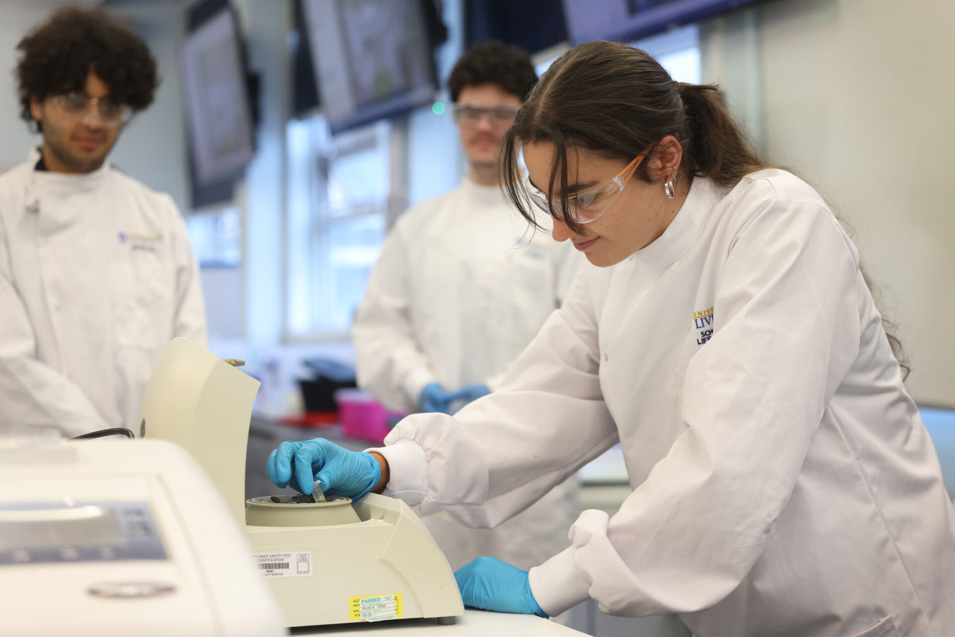 Biological Sciences BSc (Hons) Courses University of Liverpool